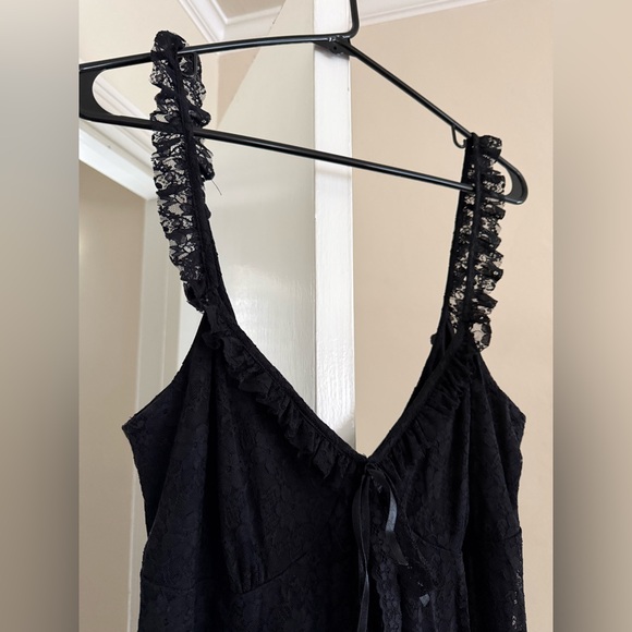 Urban Outfitters Primrose Lace Babydoll Romper, black, size XL - Picture 9 of 12